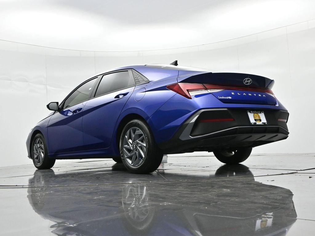 2024 Hyundai Elantra SEL IVT