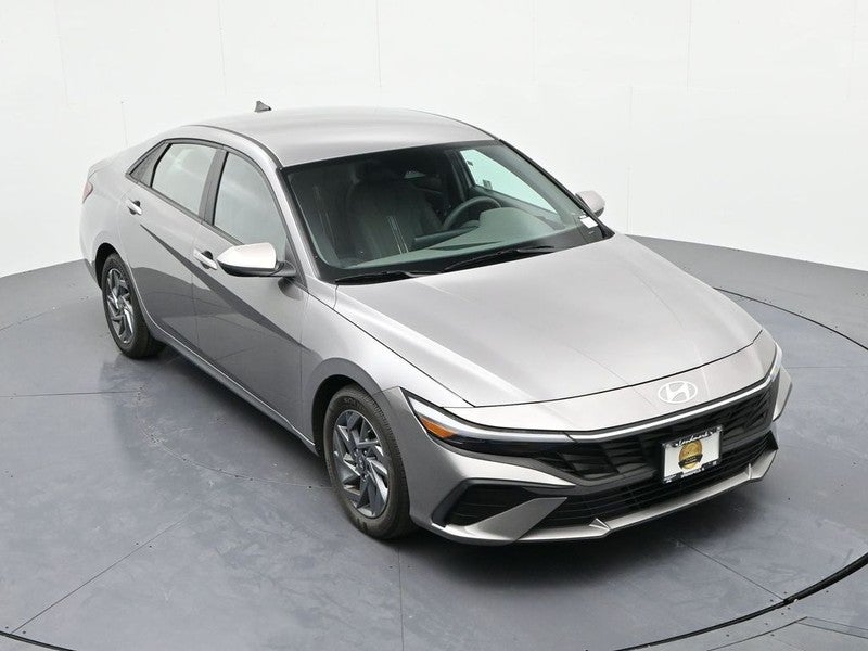 2024 Hyundai Elantra SEL IVT