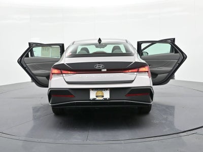 2024 Hyundai Elantra SEL IVT