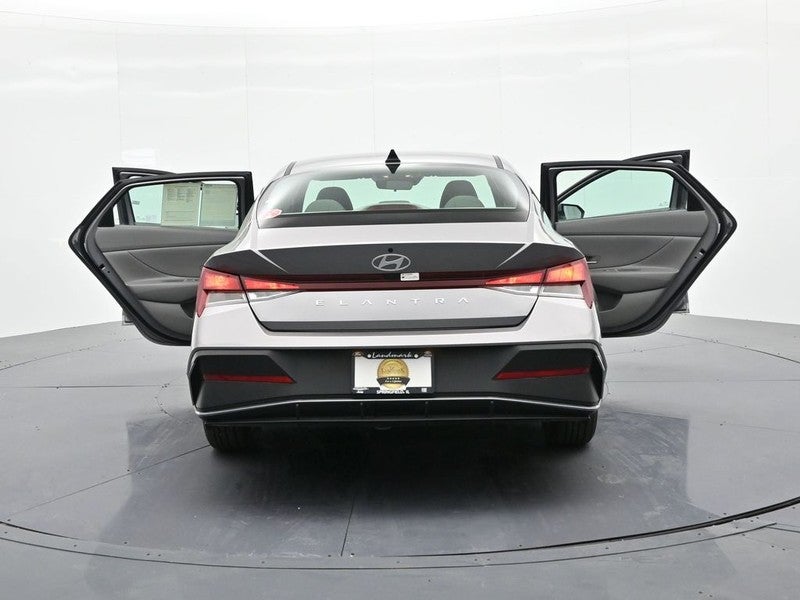 2024 Hyundai Elantra SEL IVT