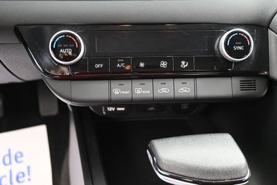 2024 Hyundai Elantra SEL IVT