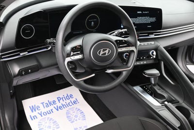 2024 Hyundai Elantra SEL IVT
