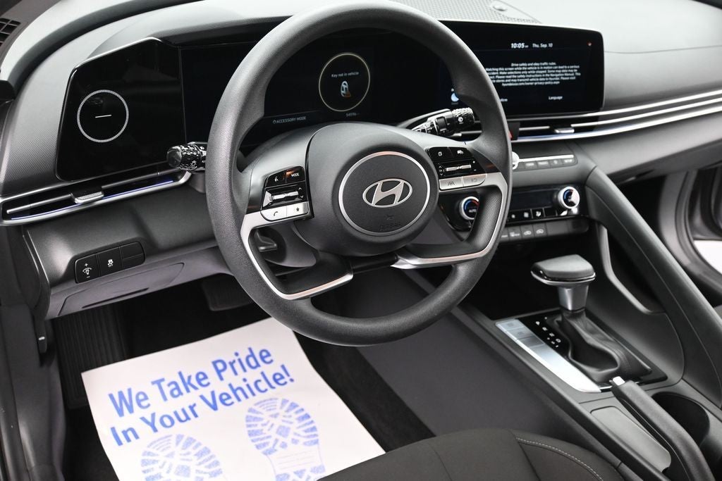 2024 Hyundai Elantra SEL IVT