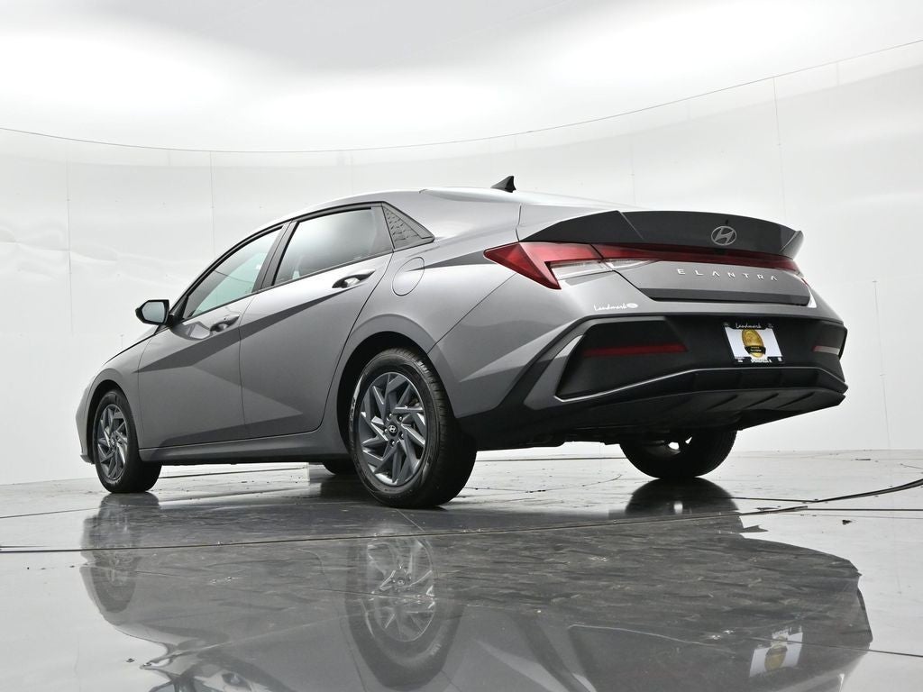 2024 Hyundai Elantra SEL IVT