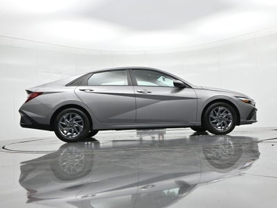 2024 Hyundai Elantra SEL IVT