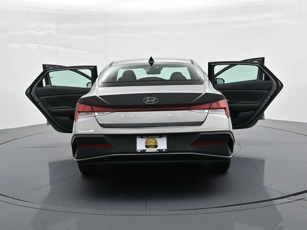 2024 Hyundai Elantra SEL IVT