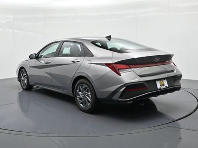 2024 Hyundai Elantra SEL IVT