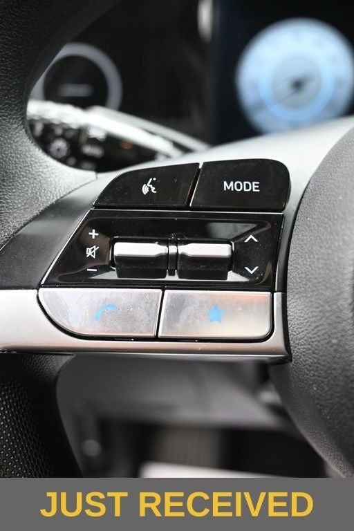 2024 Hyundai Elantra SEL IVT