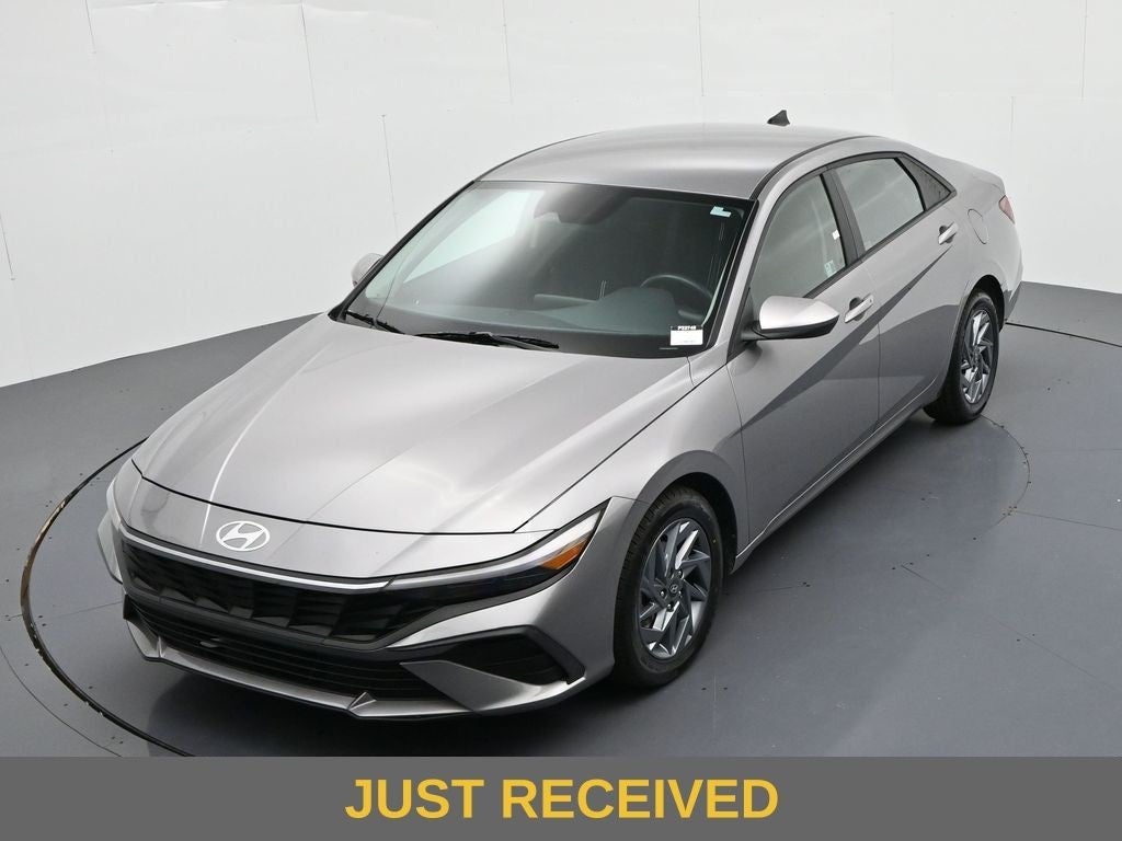 2024 Hyundai Elantra SEL IVT