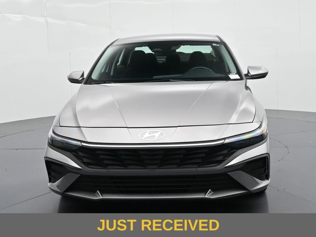 2024 Hyundai Elantra SEL IVT