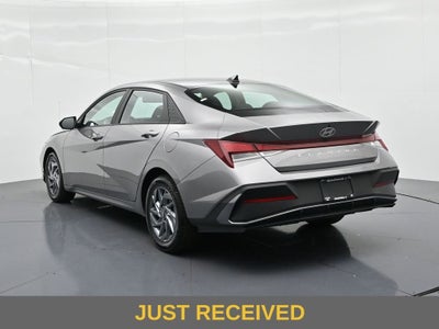 2024 Hyundai Elantra SEL IVT