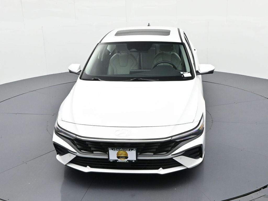 2024 Hyundai Elantra Limited IVT
