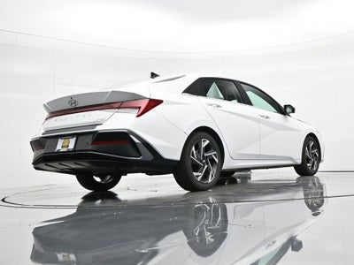 2024 Hyundai Elantra Limited IVT