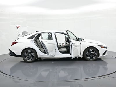2024 Hyundai Elantra Limited IVT