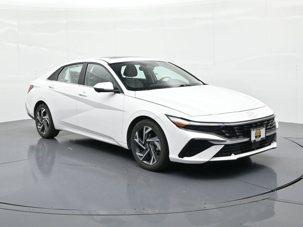 2024 Hyundai Elantra Limited IVT