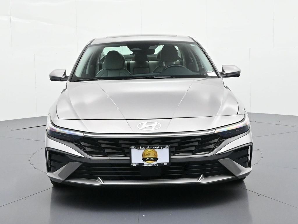 2024 Hyundai Elantra Limited IVT