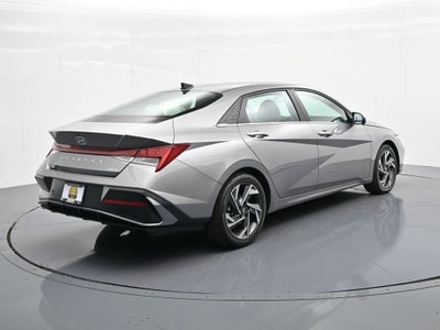 2024 Hyundai Elantra Limited IVT