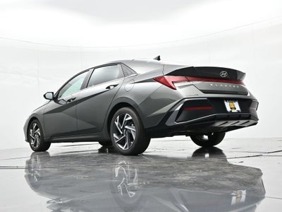 2025 Hyundai Elantra SEL Convenience IVT