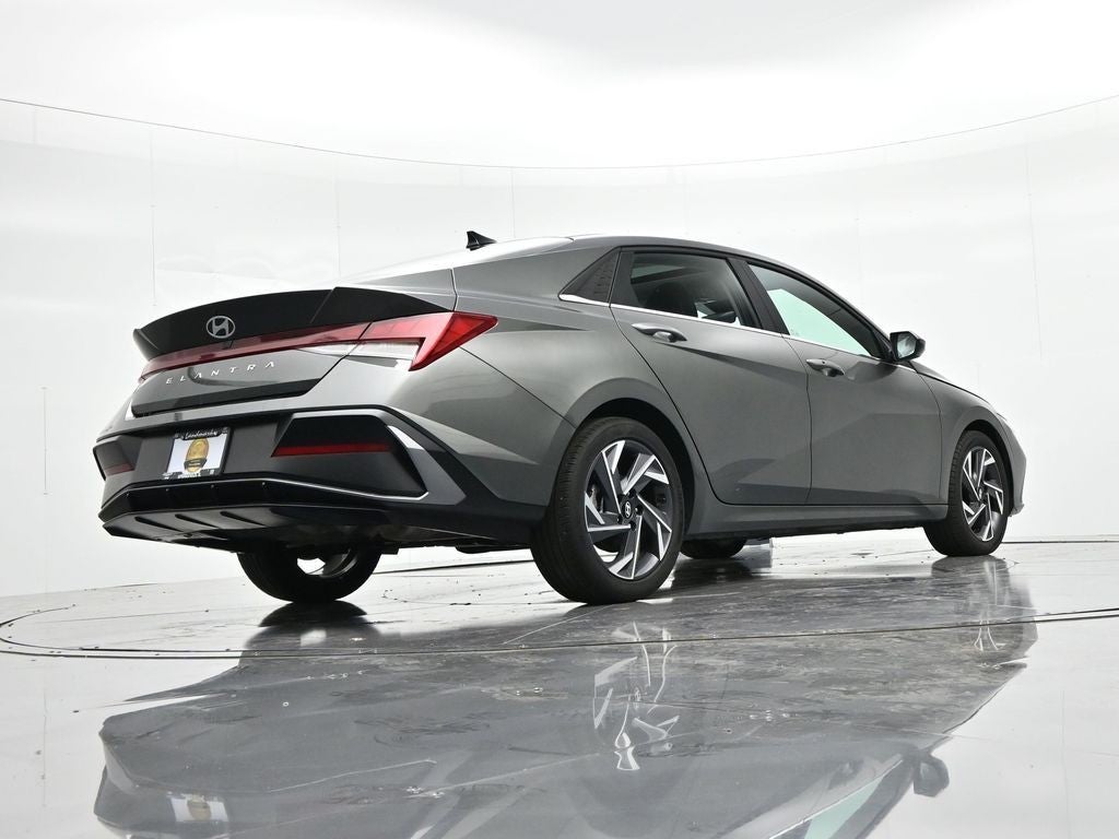 2025 Hyundai Elantra SEL Convenience IVT