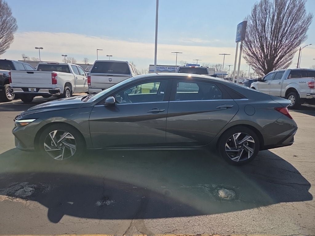 2025 Hyundai Elantra SEL Convenience IVT