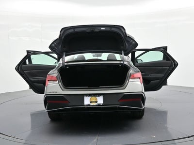 2025 Hyundai Elantra SEL Convenience IVT