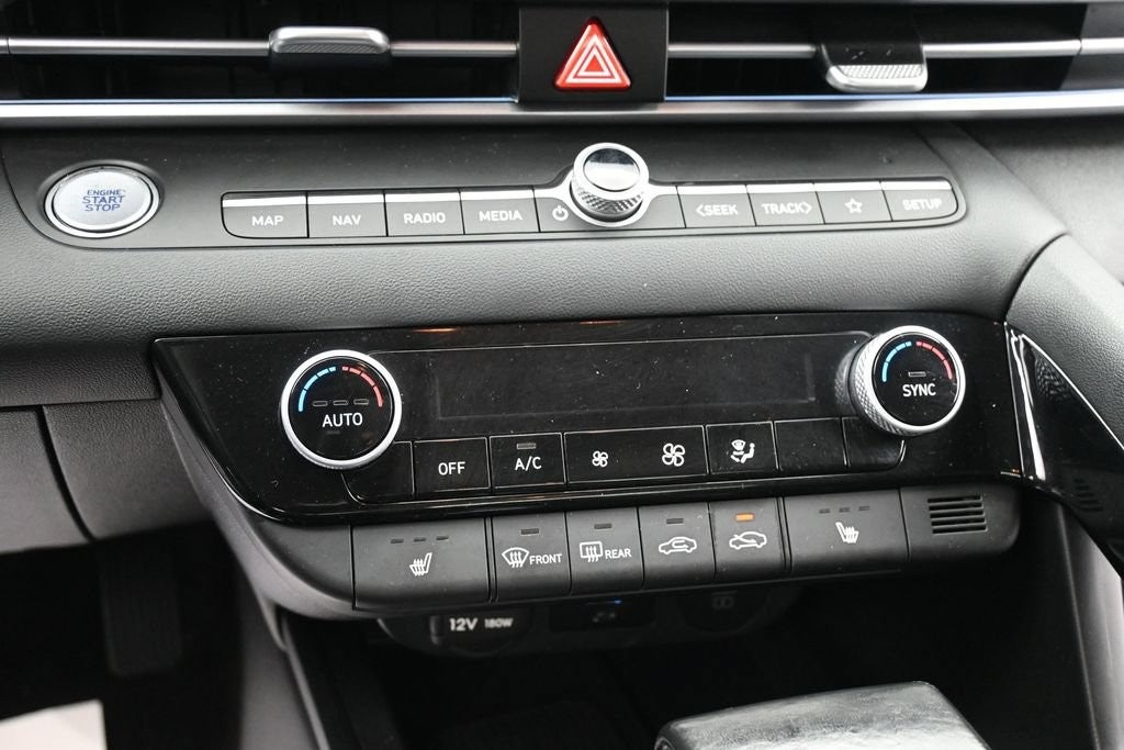 2025 Hyundai Elantra SEL Convenience IVT