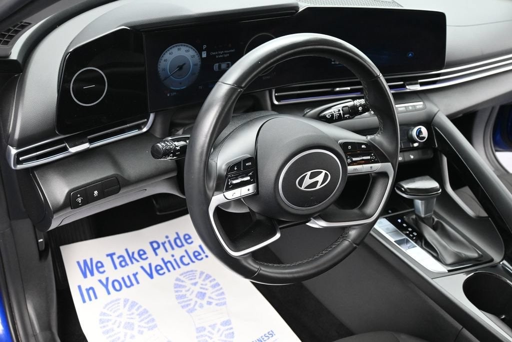2025 Hyundai Elantra SEL Convenience IVT