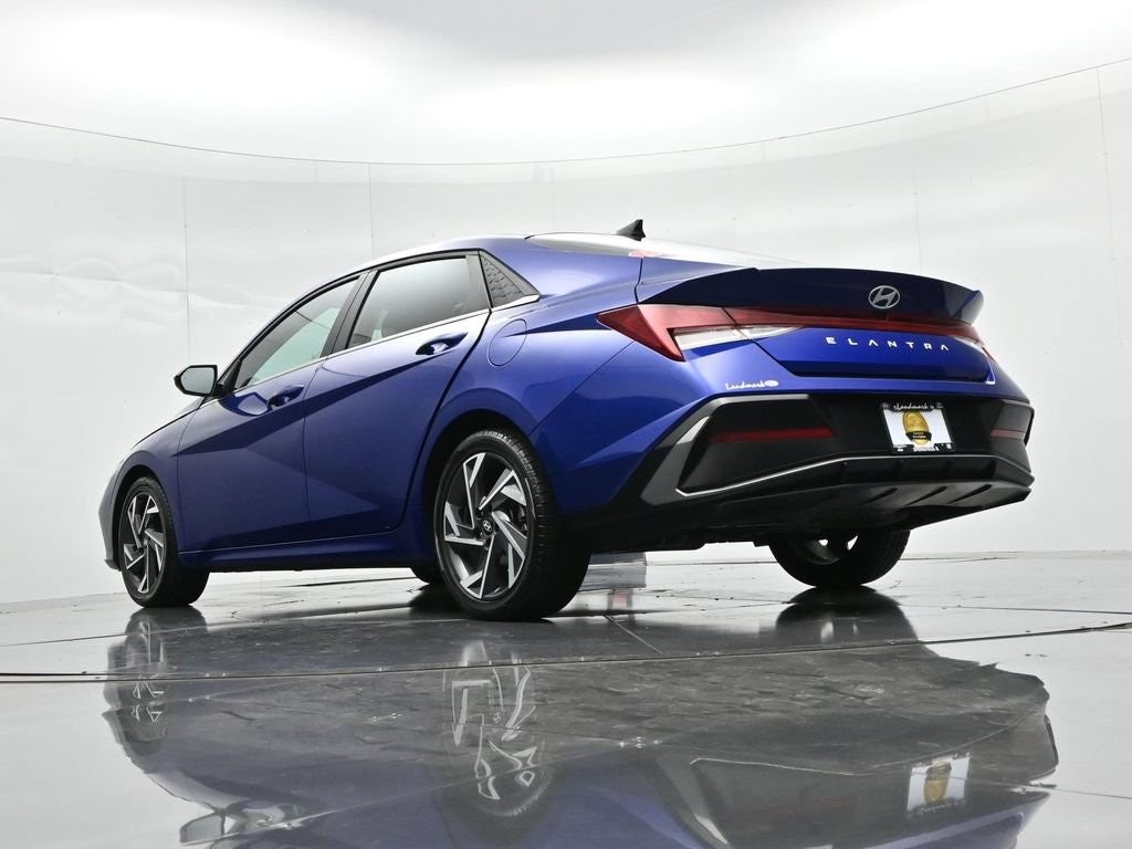 2025 Hyundai Elantra SEL Convenience IVT