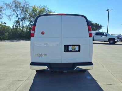 2025 Chevrolet Express Cargo WT