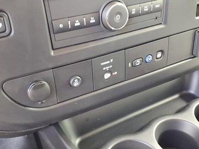 2025 Chevrolet Express Cutaway 3500 1WT