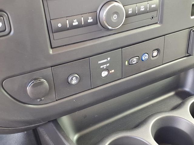 2025 Chevrolet Express Cutaway 3500 1WT