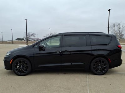 2025 Chrysler Pacifica Limited