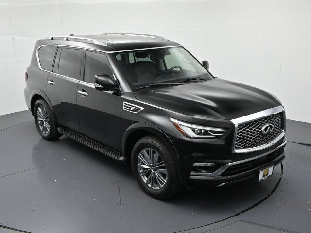 2022 INFINITI QX80 LUXE