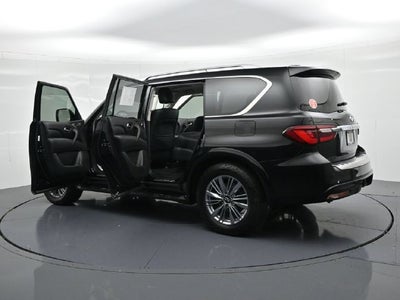 2022 INFINITI QX80 LUXE
