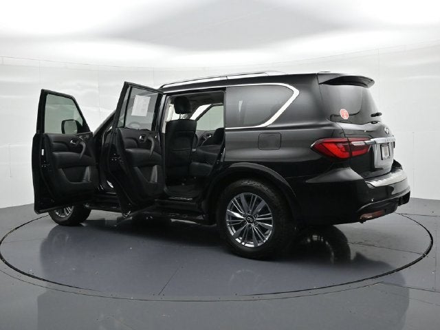 2022 INFINITI QX80 LUXE